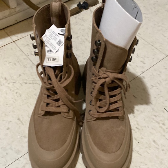Shoes - Zara leather boots